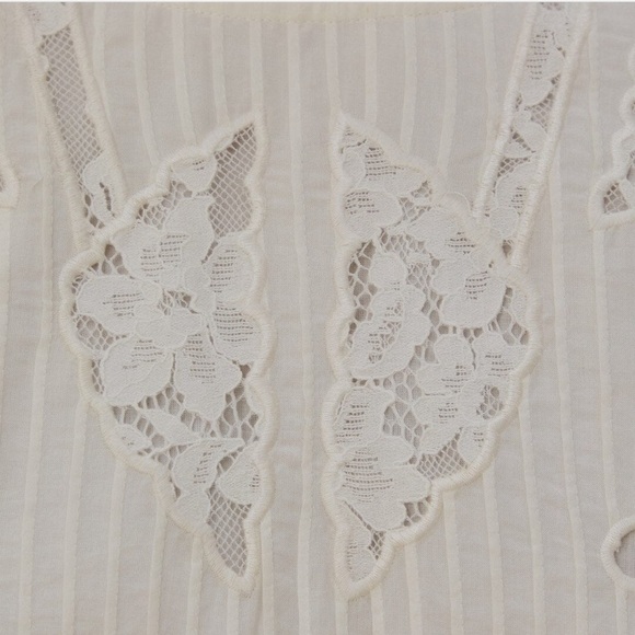 Farm Rio White Richelieu Short Sleeve Blouse - Picture 6 of 10